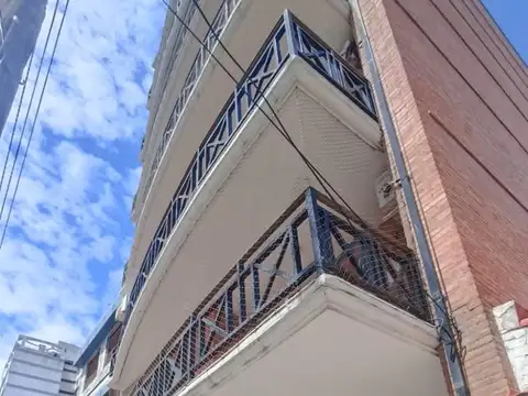 DEPARTAMENTO 3 AMBIENTES C/COCHERA