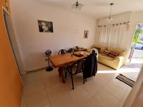 Casa 3 ambientes con 1 baño