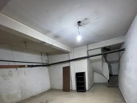 EXCELENTE LOCAL COMERCIAL  (a 2 cuadras de Ave Santa Fe).