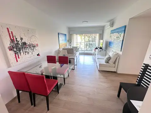 HERMOSO DEPARTAMENTO 3 AMBIENTES CON BALCÓN - COCHERA FIJA Y BAULERA - TORRE DALLA FONTANA - FRENTE AL PARQUE RIVADAVIA