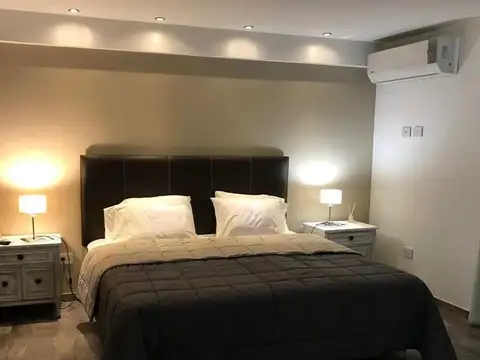 Casa en Alquiler Temporal con 2 cocheras