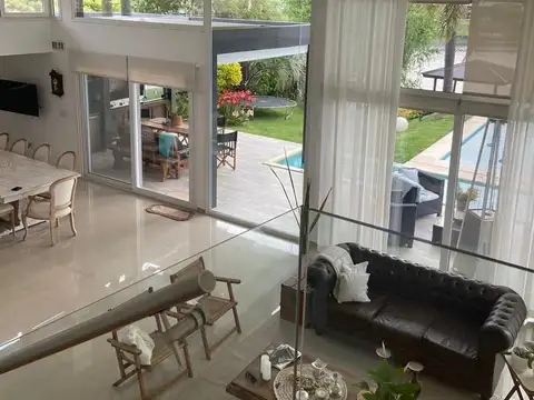 Casa en alquiler temporal Barrio Los Lagos Nordelta