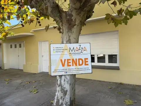 Casa de dos habitaciones en venta, muy buen estado.