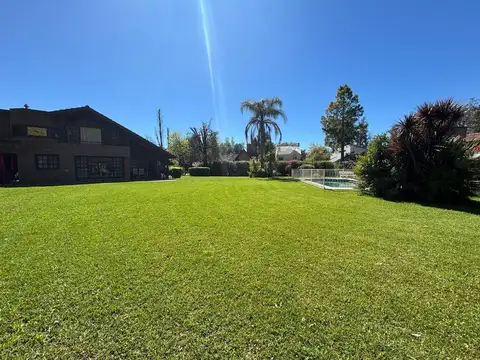 Casa 4 ambientes con 3 baños