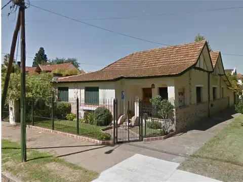 Chalet  6 Amb  en Esq. 2 Plantas