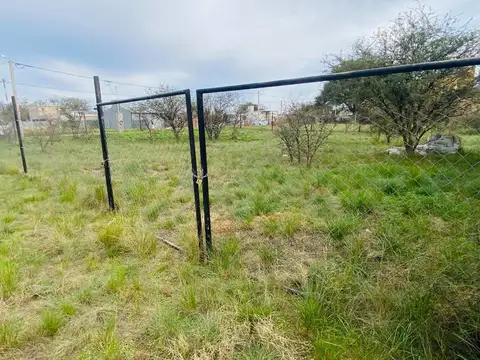Terreno en calle Pascual Crespo esquina Lia Martin