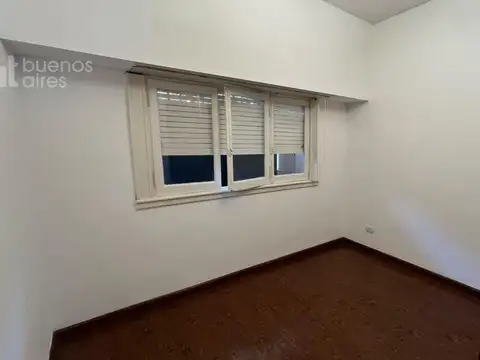 Villa Devoto. Casa 4 ambientes con jardín en alquiler temporario
