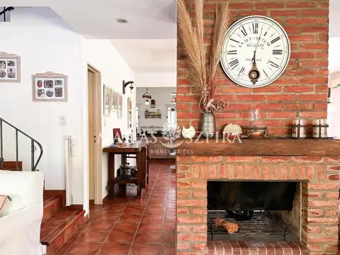 Casa 6 ambientes con 4 baños