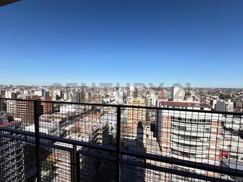 Venta Departamento 4 Amb Amplios con Baulera en Edificio Torre Caseros Centro