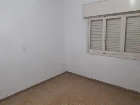 Pilar centro! Casa 3 amb, a mts Avenida Marquez!