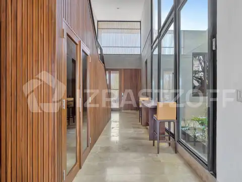 Casa en Venta en Albanueva, USD 2.200.000