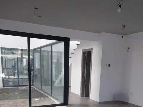 Depto Tipo Casa en Venta de 3 dormitorios