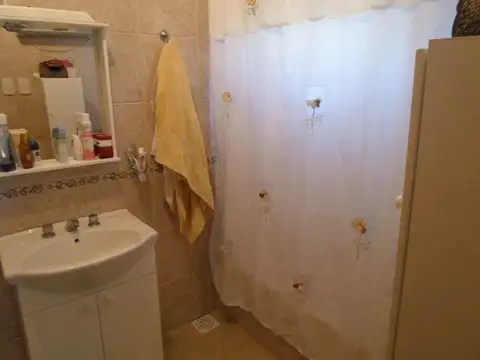 casa remodelada en 2 plantas con quincho de 4x8 y pileta - detalles de terminacion