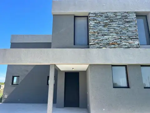 Venta casa a estrenar en el barrio San Matías escobar