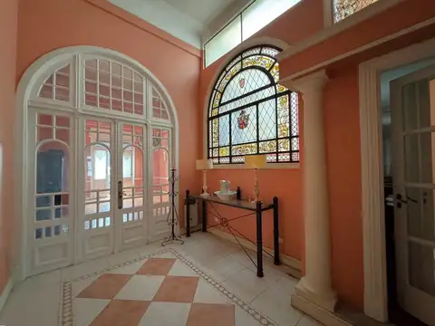 Excelente propiedad con Terraza para Estudio/Comercio