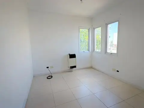 Departamento en Alquiler en Caseros, $ 550.000