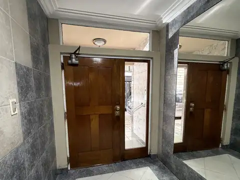 EN VENTA OPORTUNIDAD MONOAMBIENTE EN PB AL FRENTE