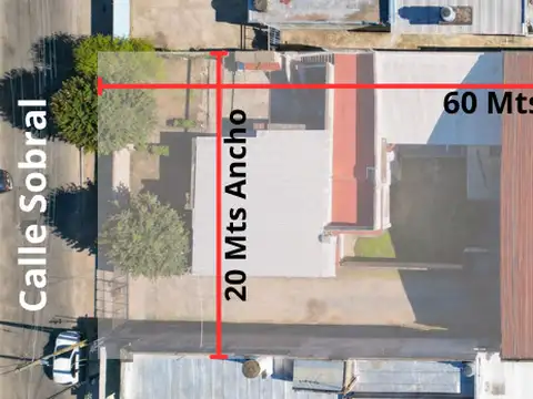 Galpón 600m² techo 8m + 2 viviendas. Lote 1.200m². Gas, agua, cloacas. Escritura lista. Sin comisión. Turno previo. WA 