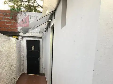 Depto Tipo Casa 2 ambientes con 1 baño