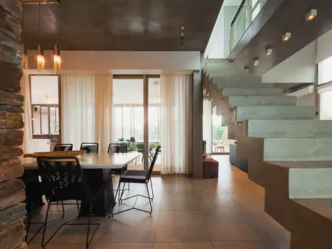 Casa en Venta en Club Miralagos, USD 390.000