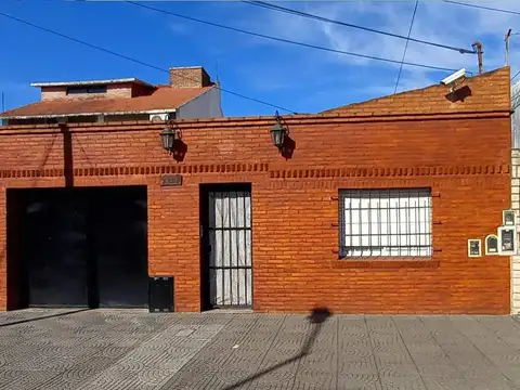 Casa Chalet 3 Amb MULTIFAMILIAR C/Cochera-Gran Fondo y Quincho