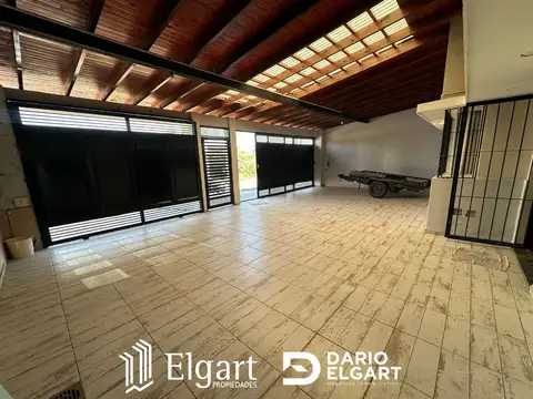 Casa 5 ambientes con 2 baños