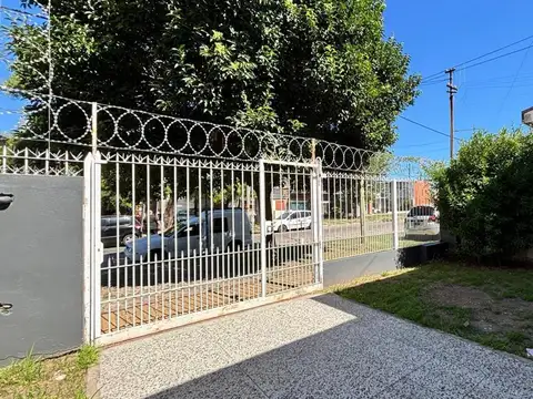 Depto Tipo Casa en Alquiler de 3 ambientes