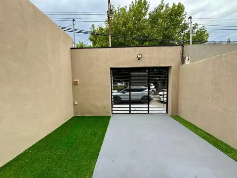 Casa en Venta en Bernal, USD 85.000