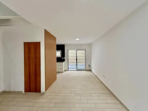 Casa 3 ambientes con 1 baño