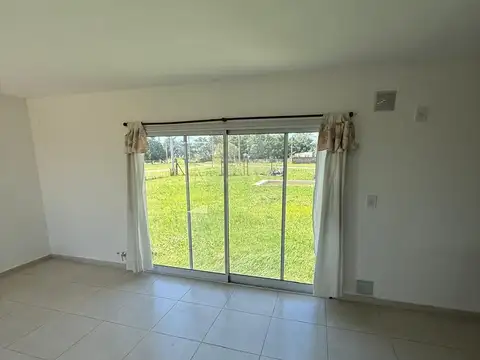 Casa 2 ambientes con 1 baño