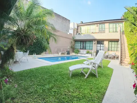 Casa en Venta con 1 cochera
