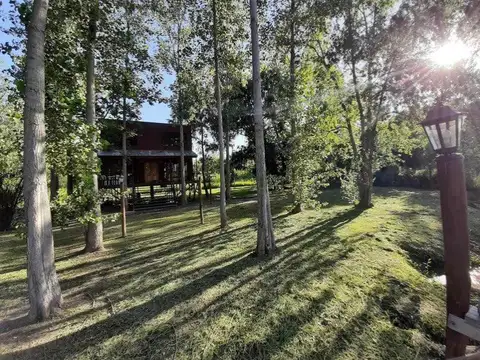 CASA EN DELTA ISLA DEL TIGRE DOS AMBIENTES
