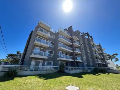 Azopardo esq. Hubac 1000, Piso 1