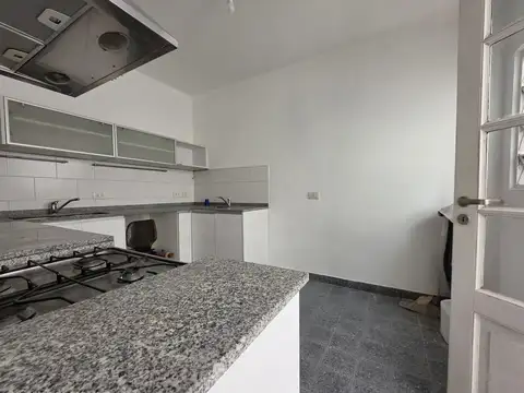 Depto Tipo Casa en Venta en Parque Avellaneda, USD 139.000