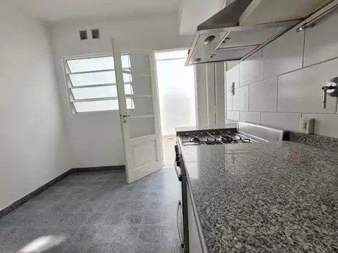 Depto Tipo Casa en Venta 40 años