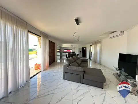 Casa en Venta en Guernica, USD 198.000