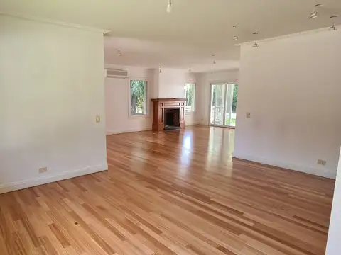 Casa en Alquiler al Este