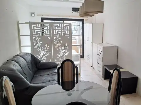 MONOAMBIENTE CON COCHERA - AV BELGRANO AL 1300