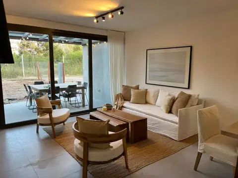 Townhouse de 4 ambientes en venta en Oliden Joven  Pilar
