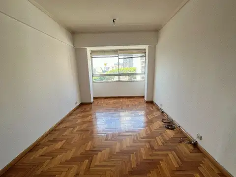 ALQUILER DTO. DE 2 AMBIENTES AMPLIOS EN EDIFICIO TORRE CON LAVADERO INDEPENDIENTE Y MUY LUMINOSO.