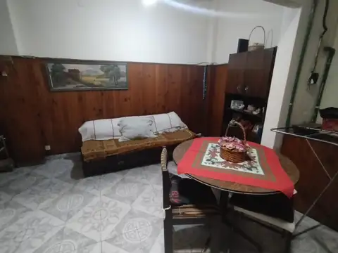 Depto Tipo Casa en Venta 40 años