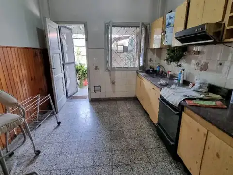 Casa 3 ambientes con 2 baños