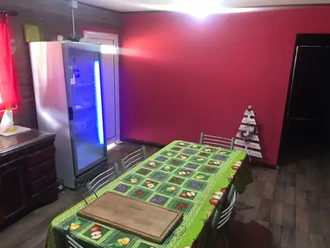 Casa 4 ambientes con 1 baño