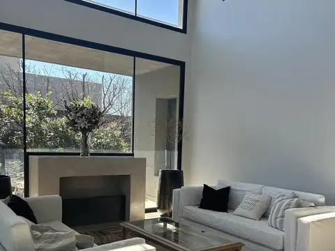 Casa en Alquiler Temporal de 6 dormitorios