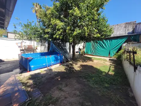 Casa 5 ambientes con 2 baños
