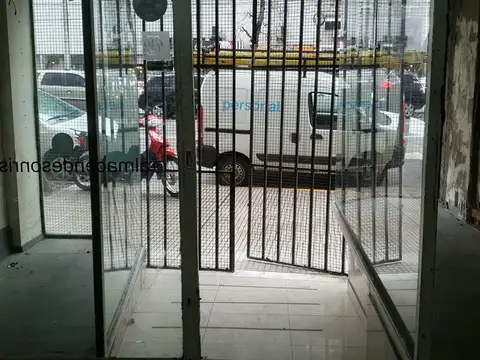 Local en Alquiler Via Pública