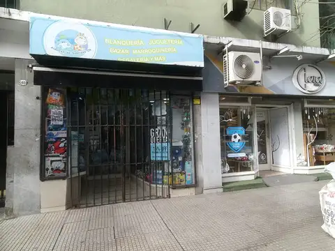 Local a la calle en alquiler 40m2 - NO ABONA EXPENSAS - Primera Junta sobre Av. Rivadavia Inmejorable ubicación
