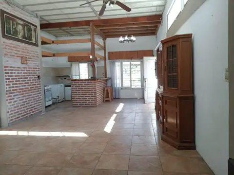 Almirante Guillermo Brown 300