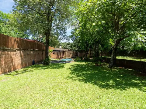 Casa en Venta con 3 cocheras