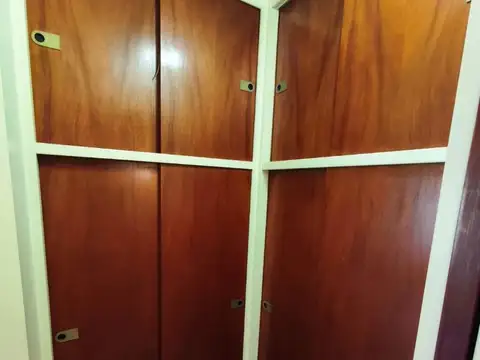 HERMOSA CASA, TRES AMBIENTES, EN ALQUILER, VILLA BALLESTER